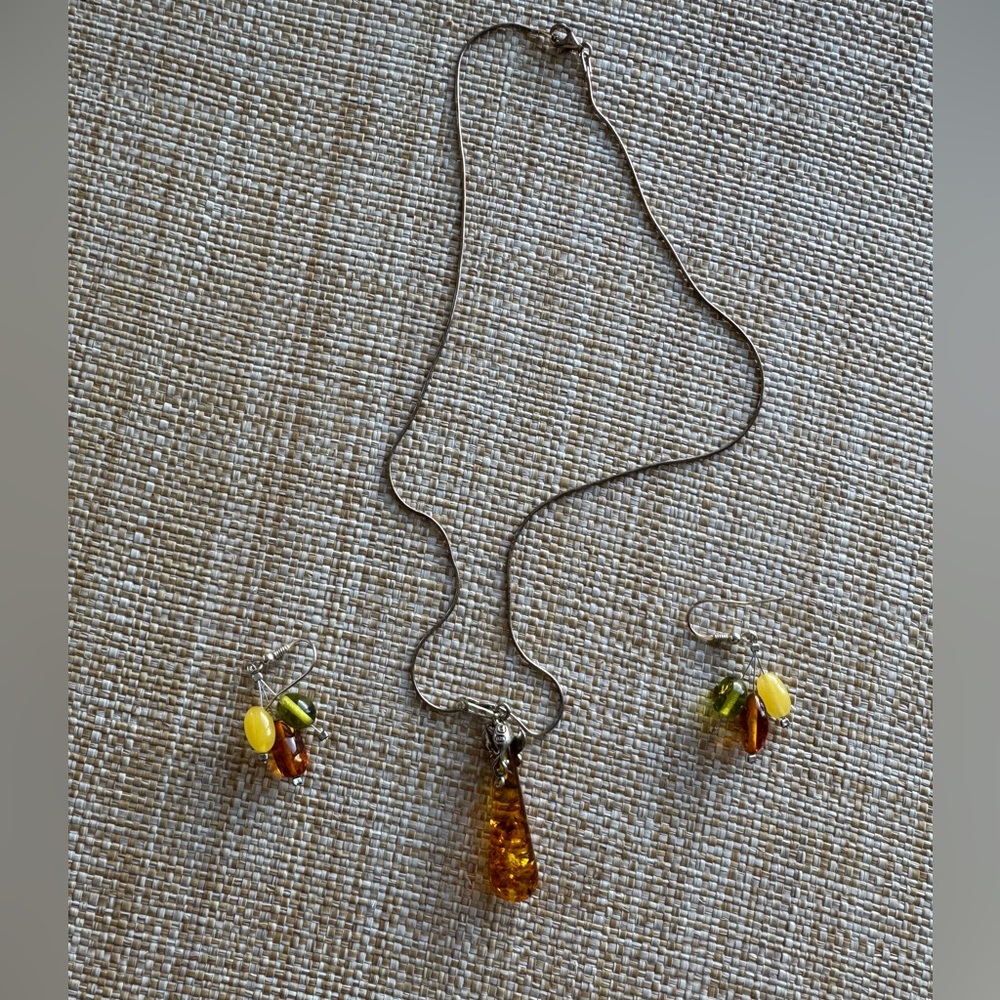Unused matching necklace and earrings perfect for fall and thanksgiving
